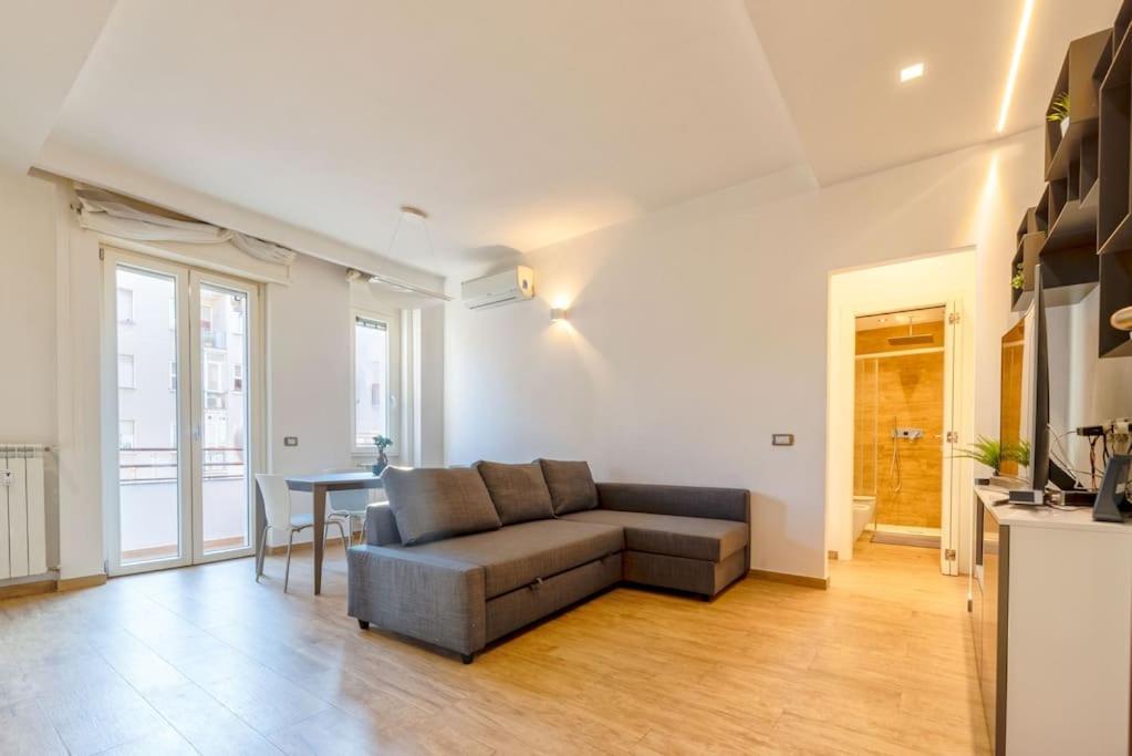 Ferienwohnung Apt. Linate - Duomo A 10 Minuti Mailand Exterior foto